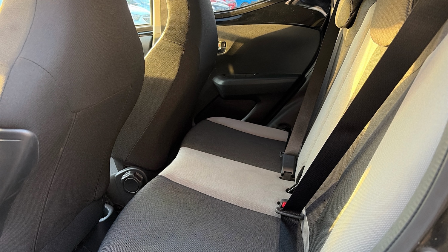 Used Toyota AYGO 2017 for sale - 76932099: Photo 16