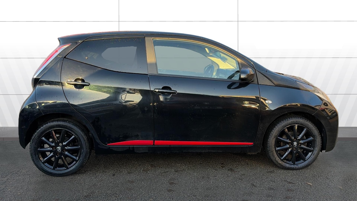 Used Toyota AYGO 2017 for sale - 76932099: Photo 5