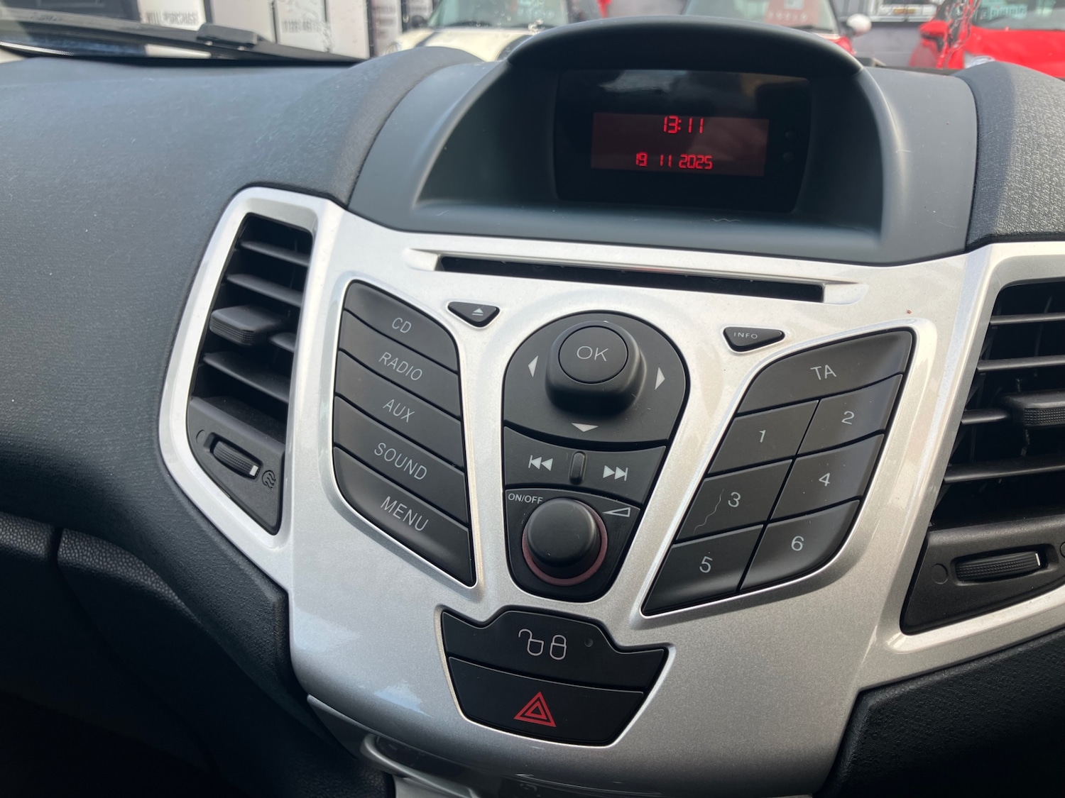 Used Ford Fiesta 2012 for sale - 76382685: Photo 12