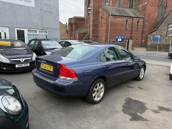 Used Volvo S60 2004 for sale - 75372075: Photo