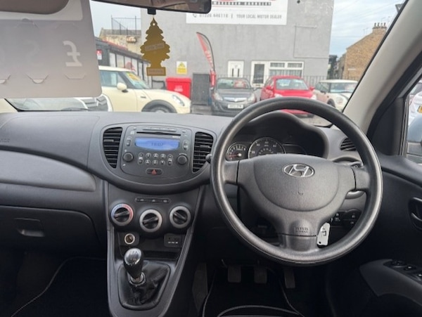 Used Hyundai i10 2013 for sale - 76108336: Photo 11
