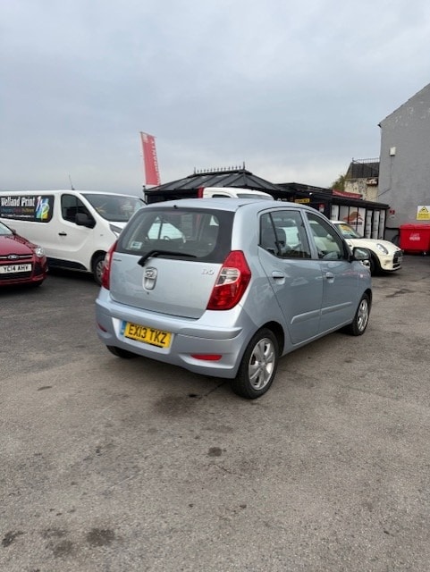 Used Hyundai i10 2013 for sale - 76108336: Photo 4