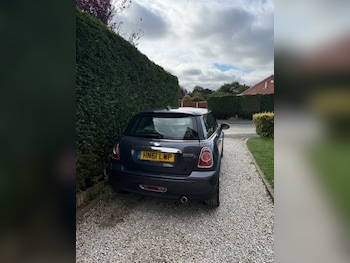 Used MINI Hatch 2011 for sale - 76419188: Photo