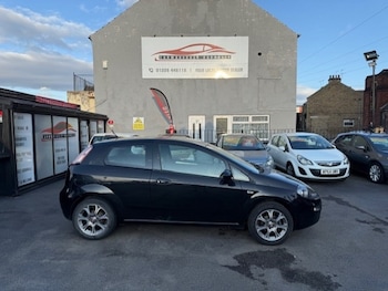 Used Fiat Punto 2015 for sale - 75351994: Photo