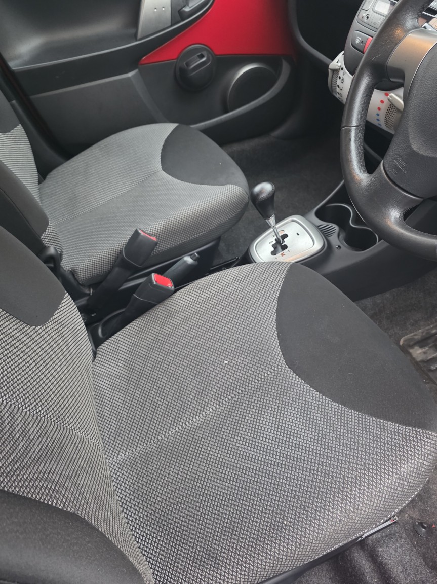 Used Toyota AYGO 2013 for sale - 76848638: Photo 11