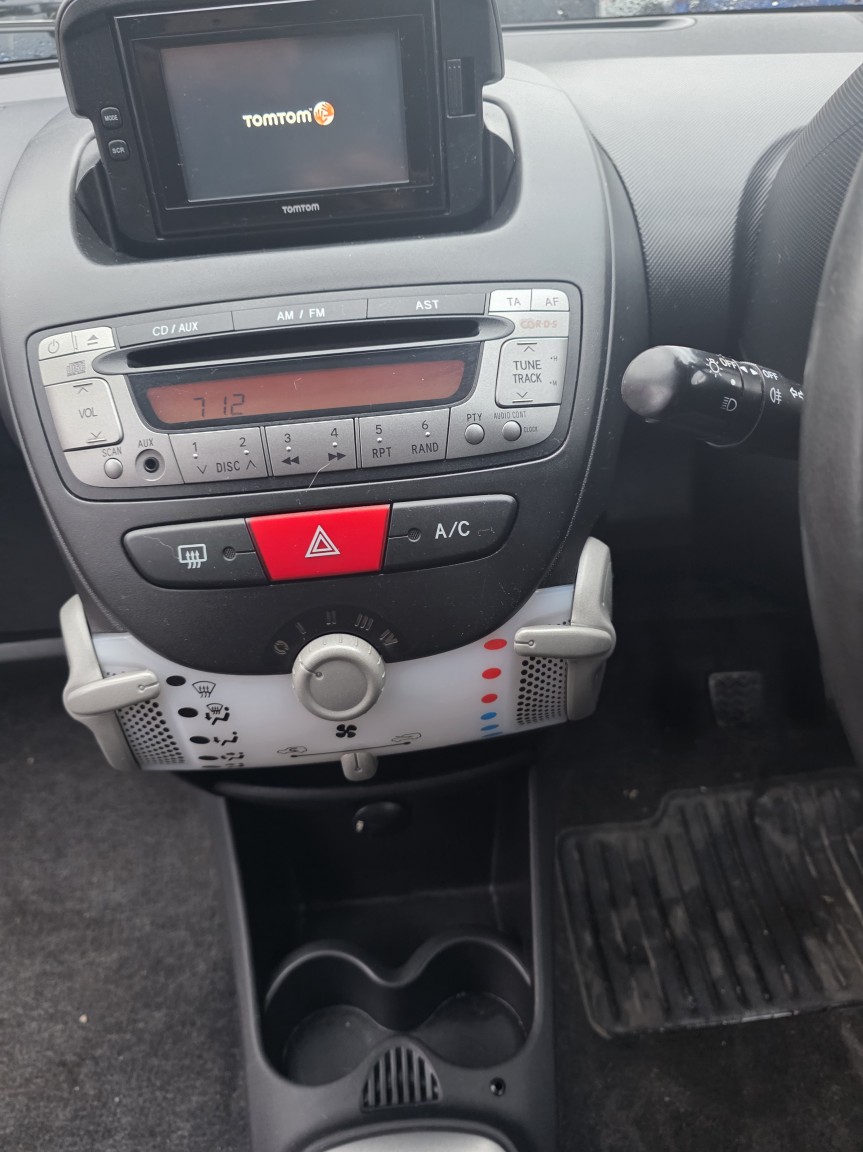 Used Toyota AYGO 2013 for sale - 76848638: Photo 24