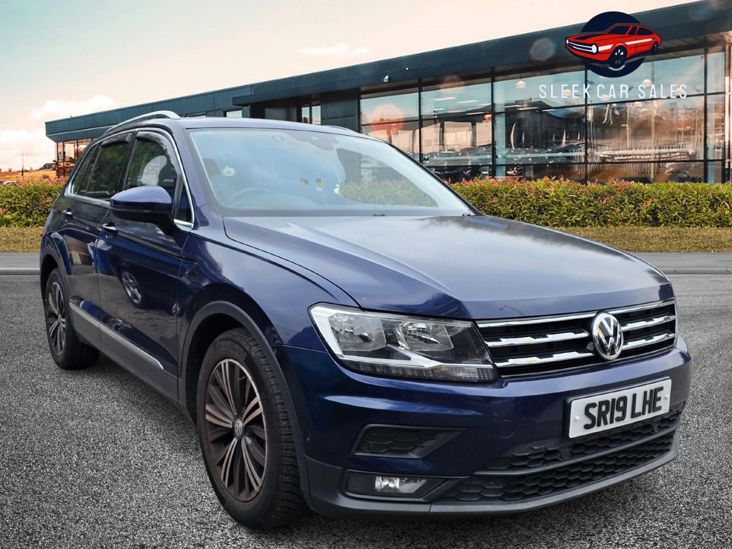 Used Volkswagen Tiguan 2019 for sale - 76471276: Photo 2