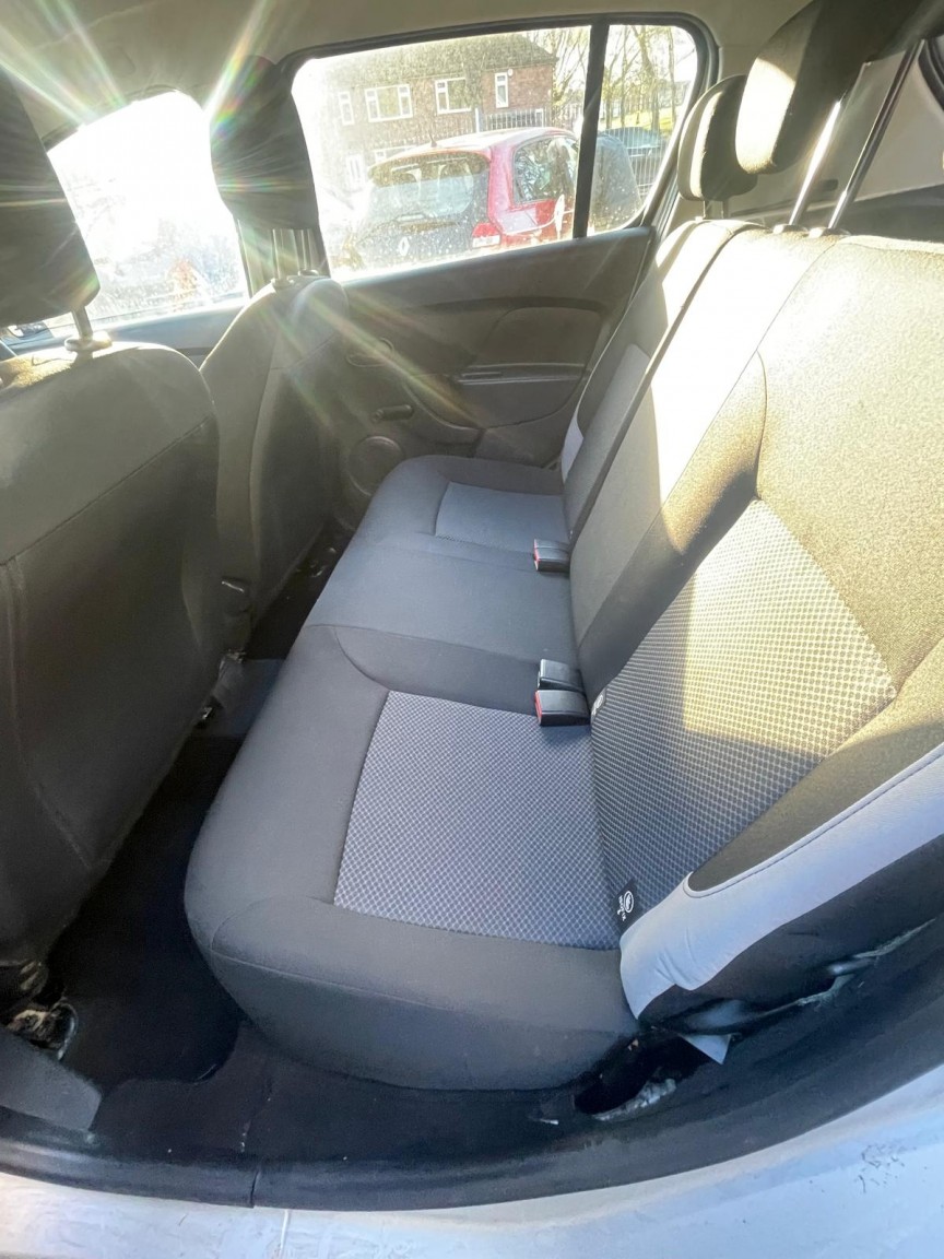 Used Dacia Sandero 2015 for sale - 76687170: Photo 16