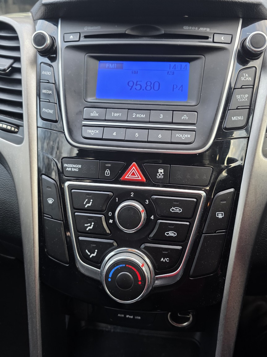 Used Hyundai i30 2014 for sale - 76863864: Photo 19