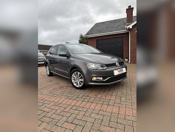 Used Volkswagen Polo 2015 for sale - 75966235: Photo