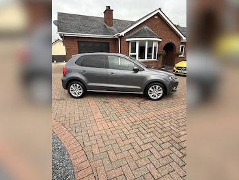 Used Volkswagen Polo 2015 for sale - 75966235: Photo