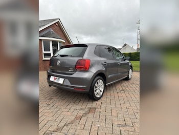 Used Volkswagen Polo 2015 for sale - 75966235: Photo