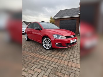 Volkswagen - Golf