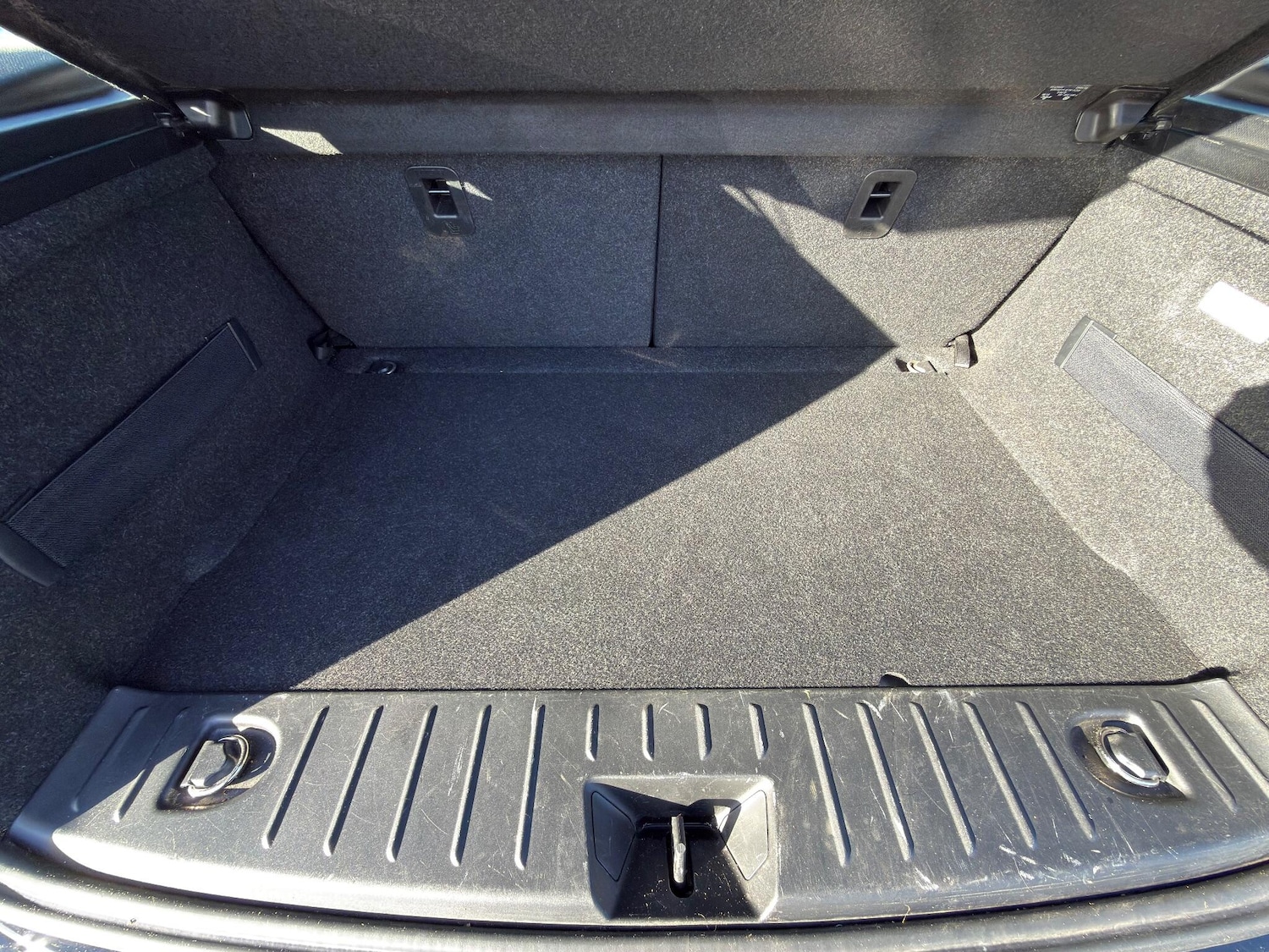 Used BMW i3 2015 for sale - 76936652: Photo 28