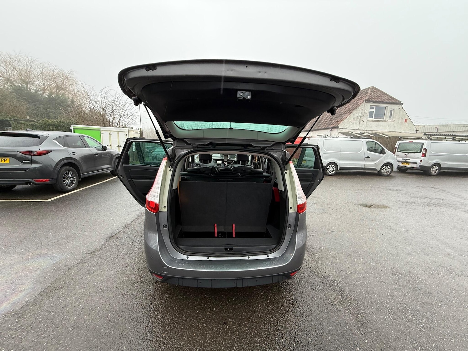 Used Renault Grand Scenic 2013 for sale - 77254636: Photo 34