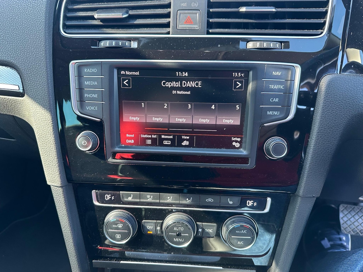 Used Volkswagen Golf 2015 for sale - 76032005: Photo 10