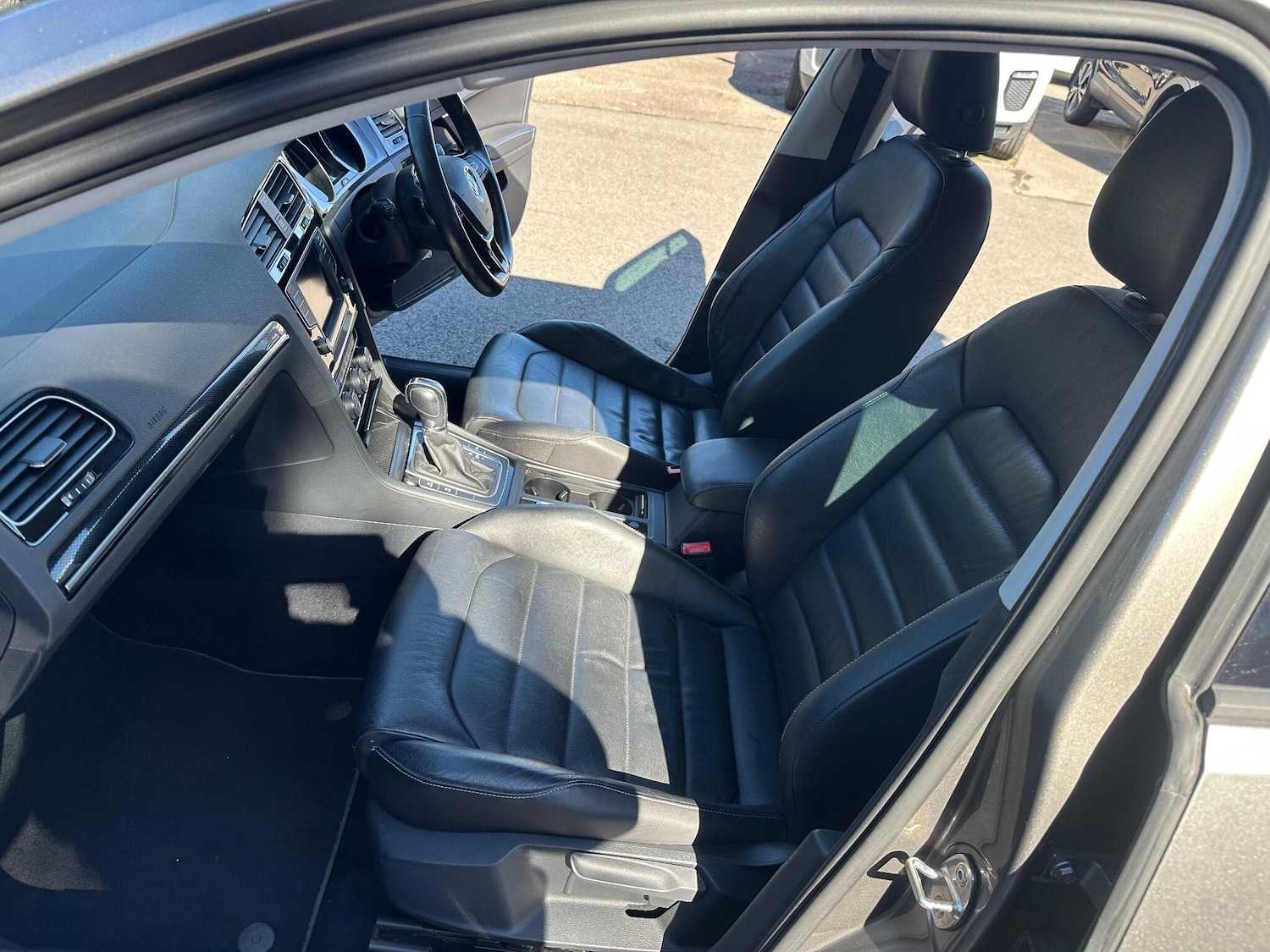 Used Volkswagen Golf 2015 for sale - 76032005: Photo 20