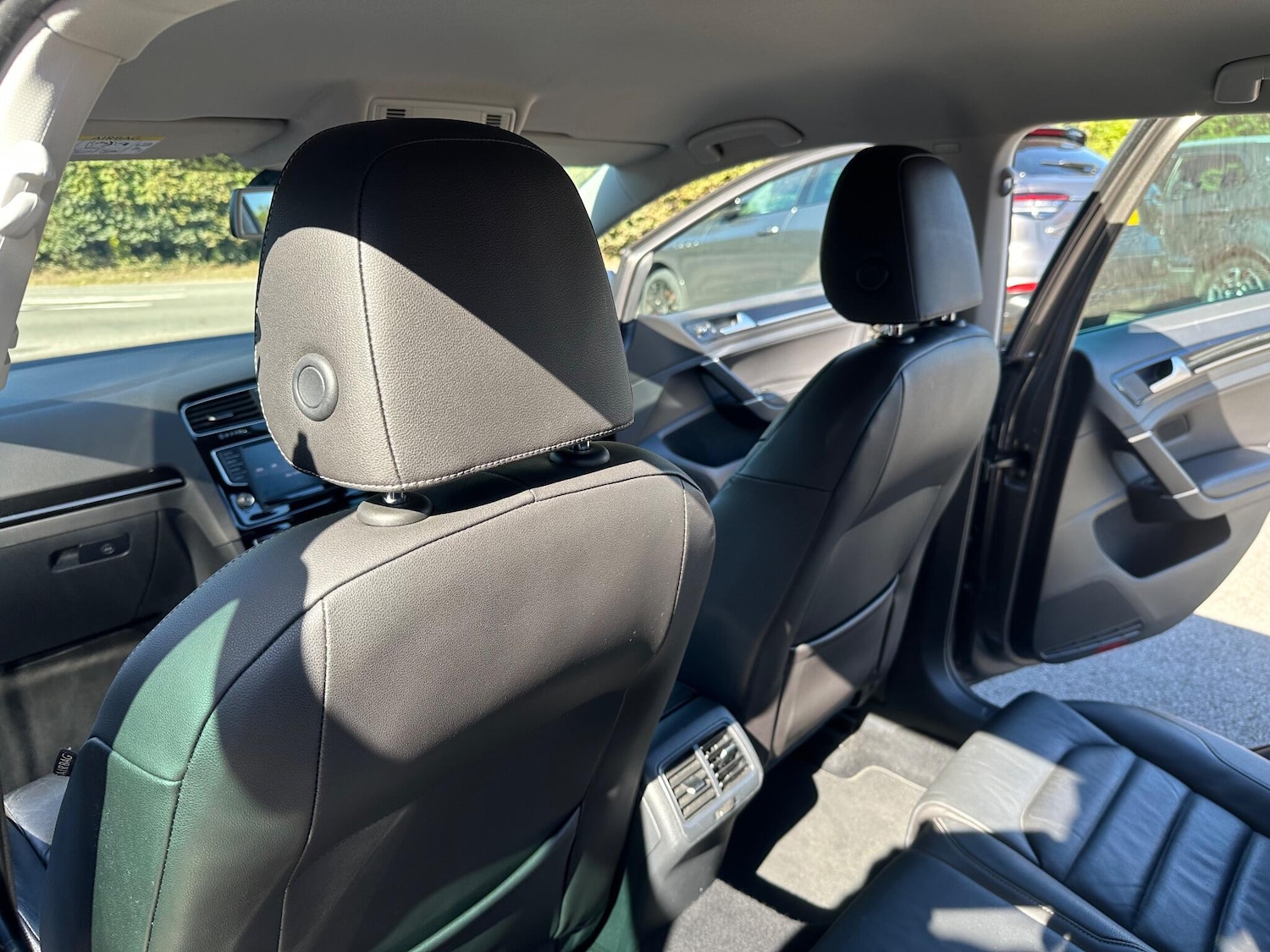 Used Volkswagen Golf 2015 for sale - 76032005: Photo 24