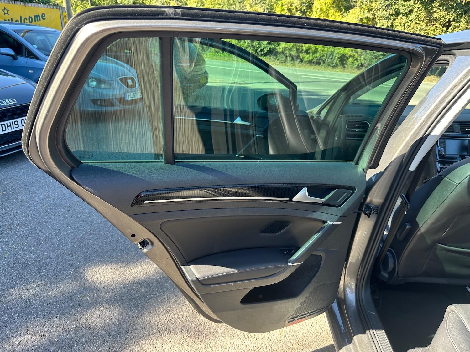 Used Volkswagen Golf 2015 for sale - 76032005: Photo 27