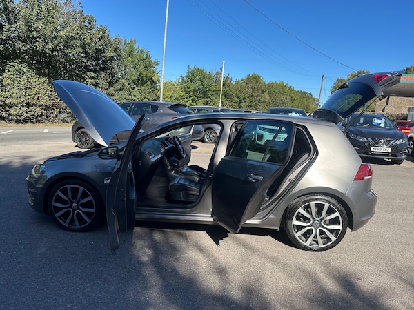 Used Volkswagen Golf 2015 for sale - 76032005: Photo 34