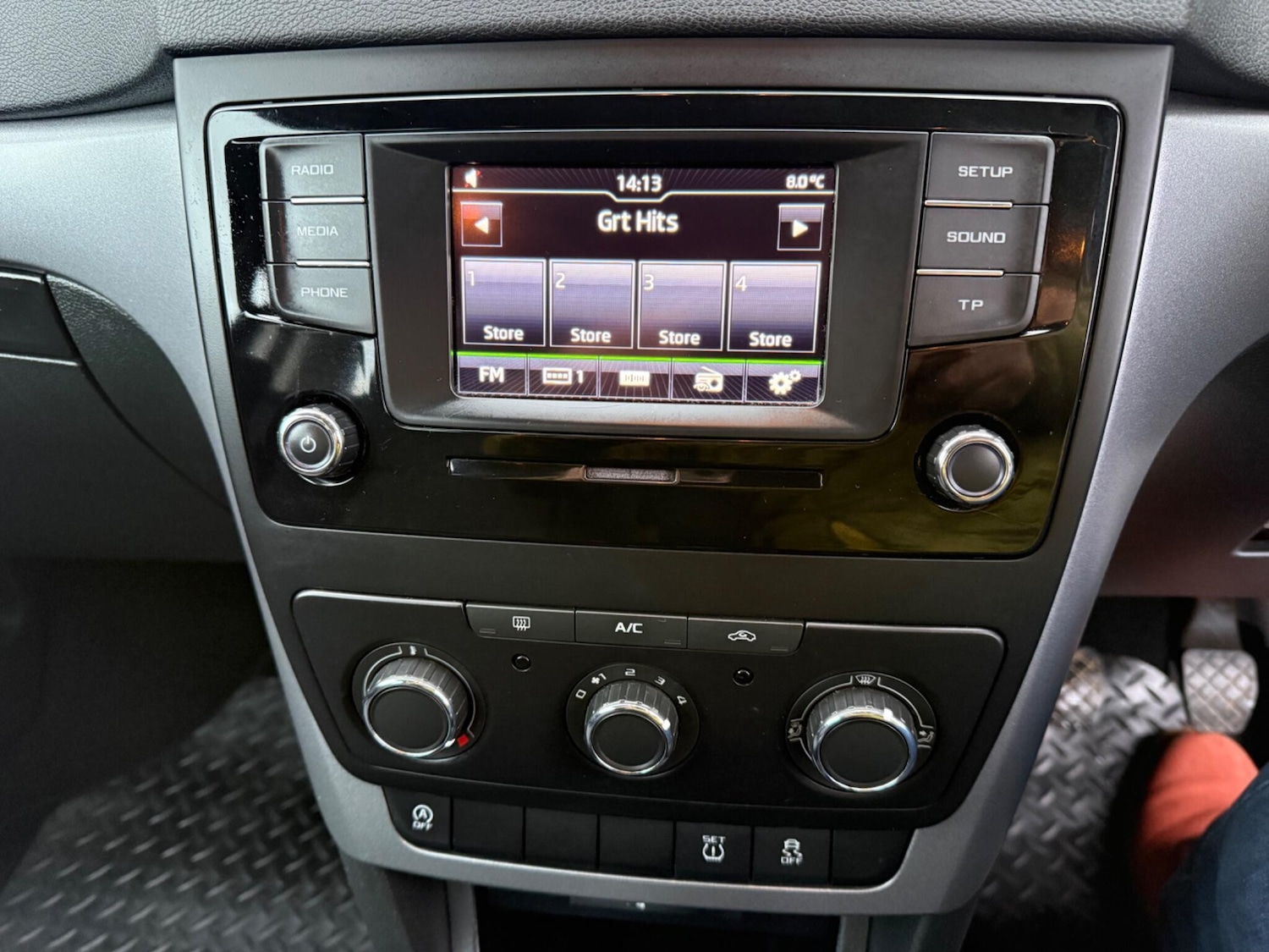 Used Skoda Yeti 2015 for sale - 77314739: Photo 11