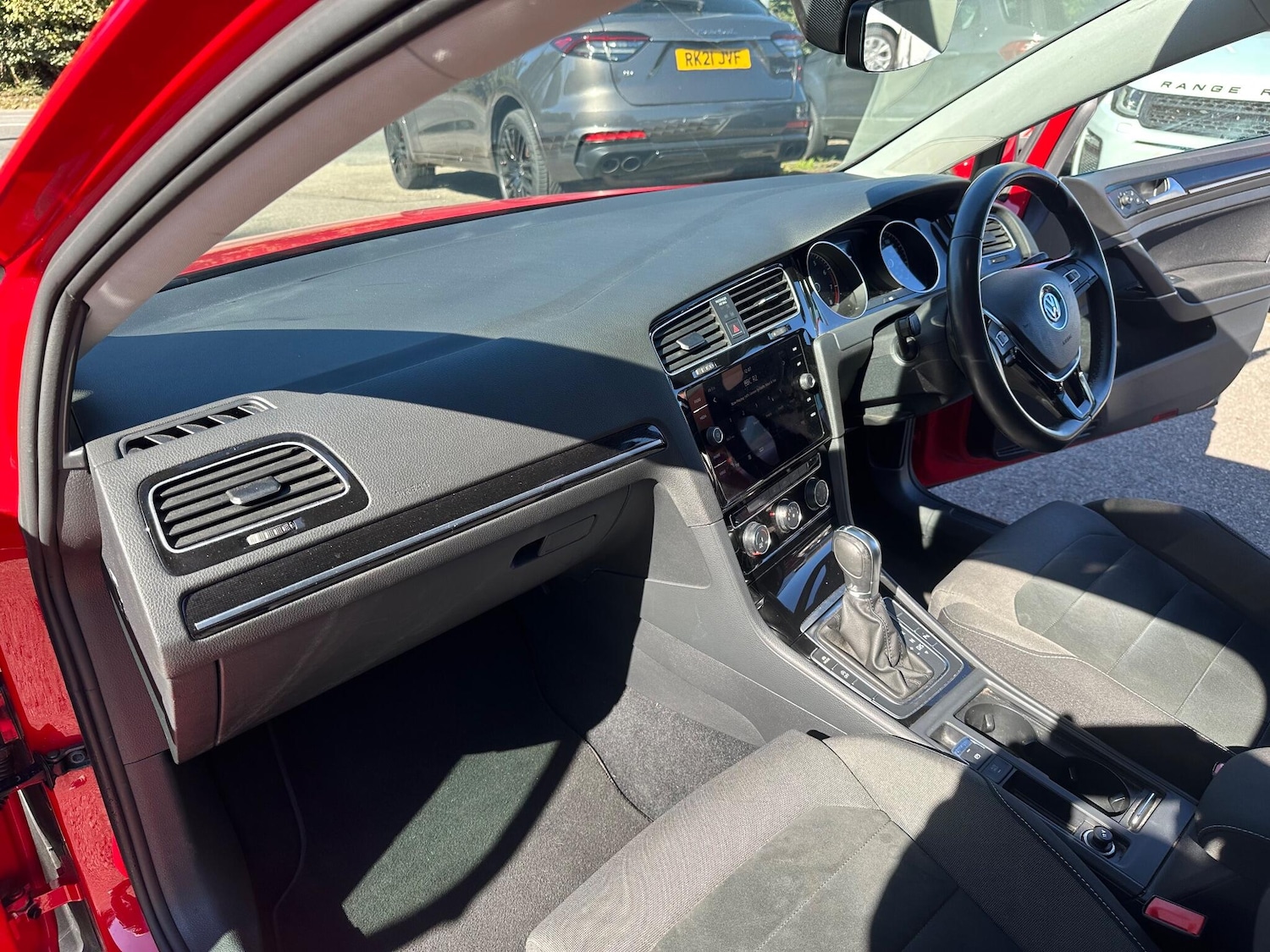 Used Volkswagen Golf 2018 for sale - 76990917: Photo 19