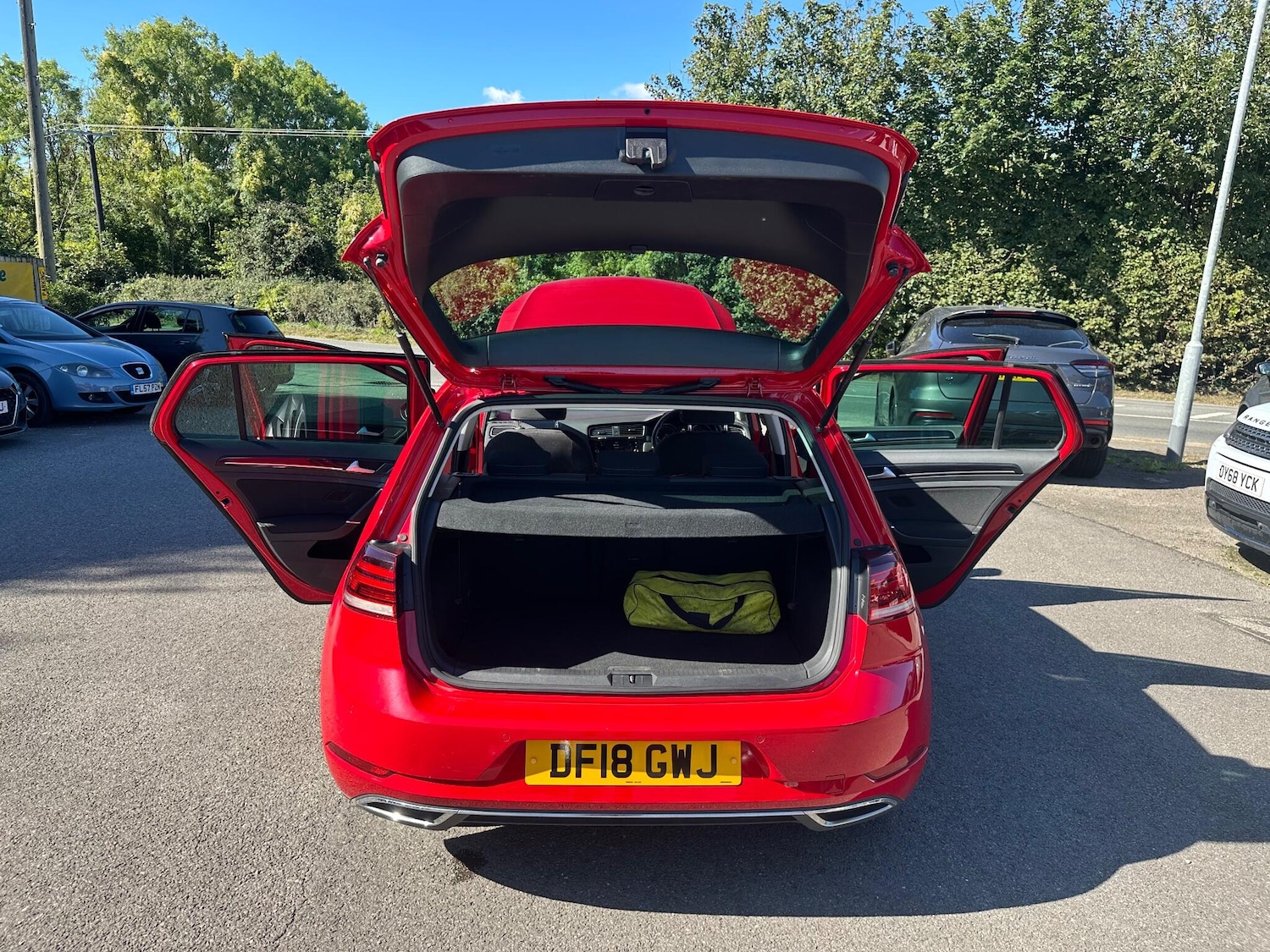 Used Volkswagen Golf 2018 for sale - 76990917: Photo 35