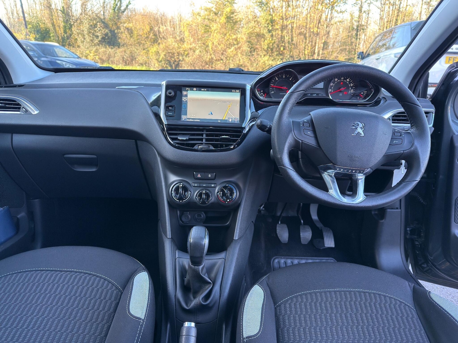 Used Peugeot 208 2015 for sale - 76608046: Photo 16