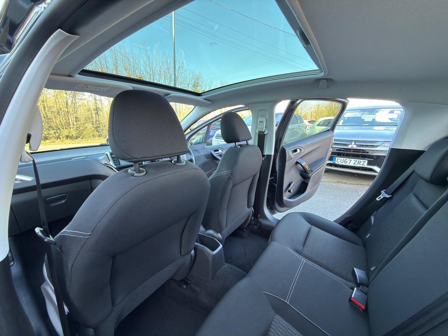 Used Peugeot 208 2015 for sale - 76608046: Photo 20