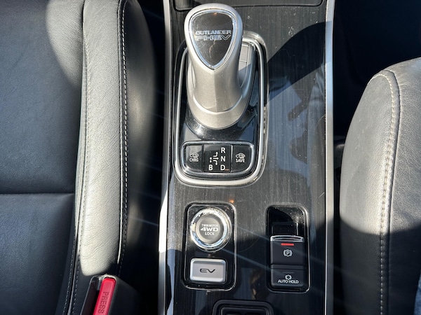 Used Mitsubishi Outlander 2017 for sale - 76240047: Photo 13