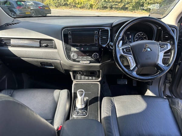 Used Mitsubishi Outlander 2017 for sale - 76240047: Photo 17