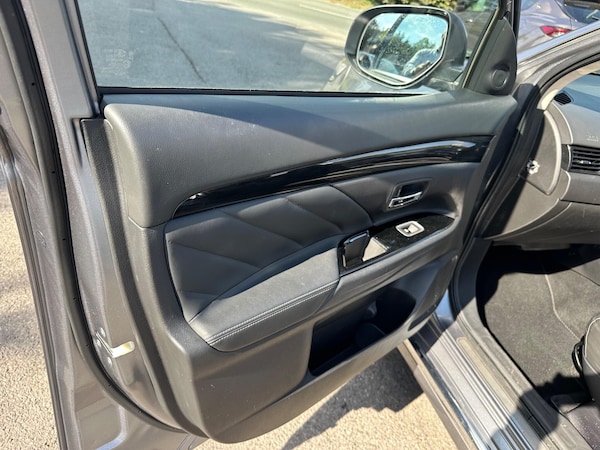 Used Mitsubishi Outlander 2017 for sale - 76240047: Photo 22