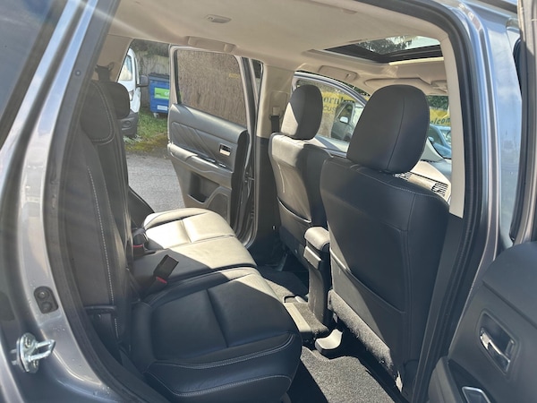 Used Mitsubishi Outlander 2017 for sale - 76240047: Photo 28