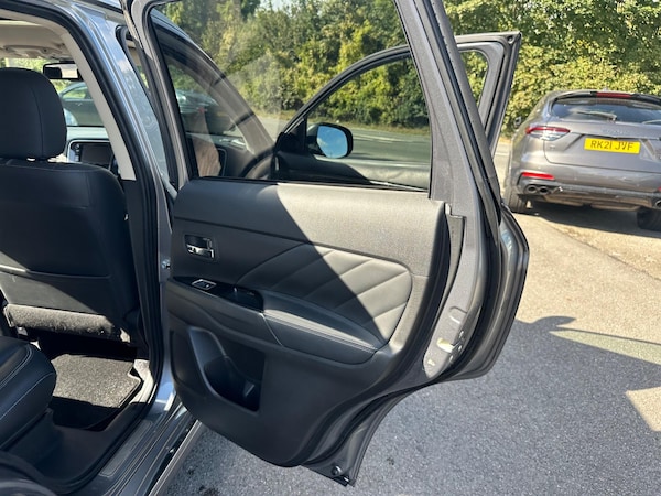 Used Mitsubishi Outlander 2017 for sale - 76240047: Photo 29