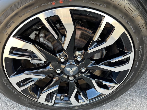 Used Mitsubishi Outlander 2017 for sale - 76240047: Photo 39
