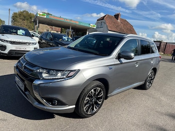 Used Mitsubishi Outlander 2017 for sale - 76240047: Photo 4