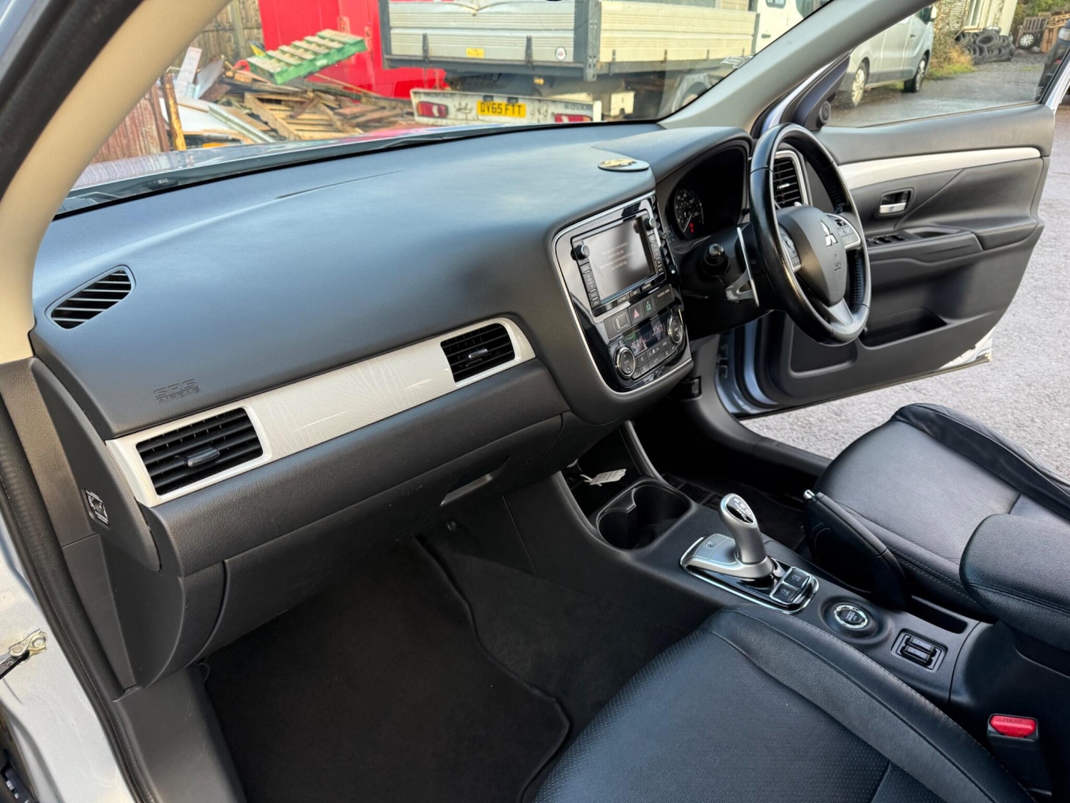 Used Mitsubishi Outlander 2015 for sale - 77386393: Photo 17