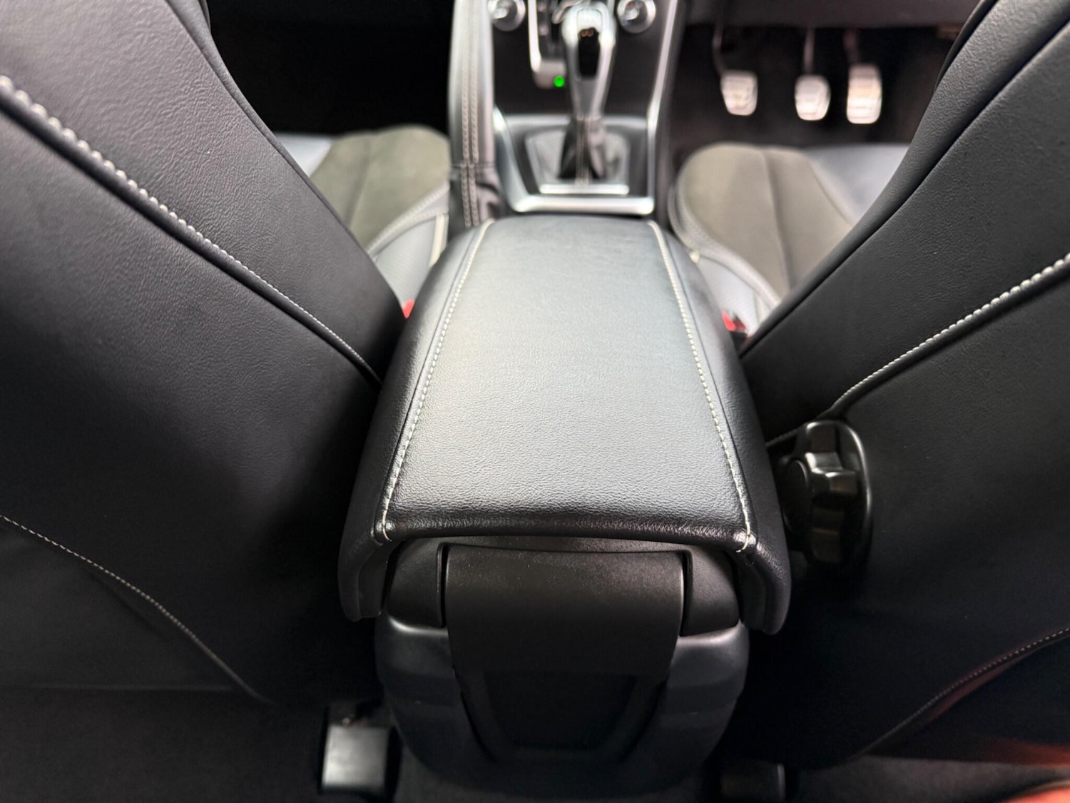 Used Volvo V40 2017 for sale - 77377530: Photo 19