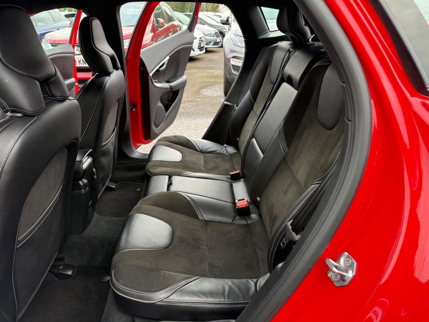 Used Volvo V40 2017 for sale - 77377530: Photo 26