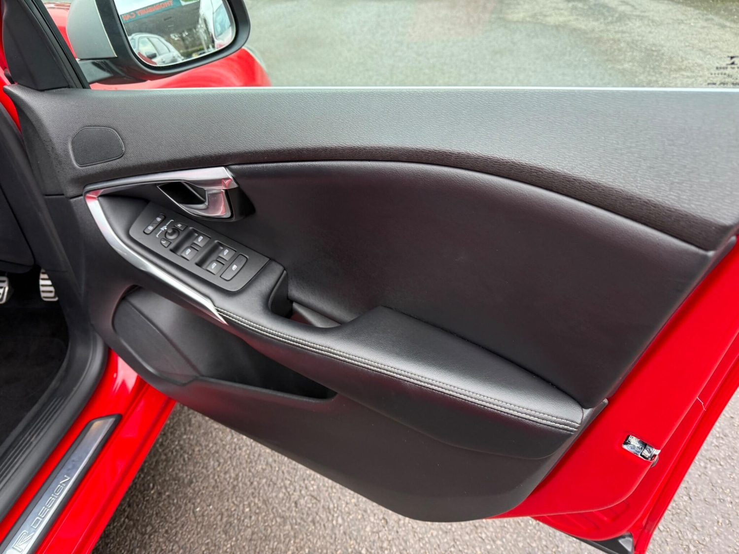 Used Volvo V40 2017 for sale - 77377530: Photo 28