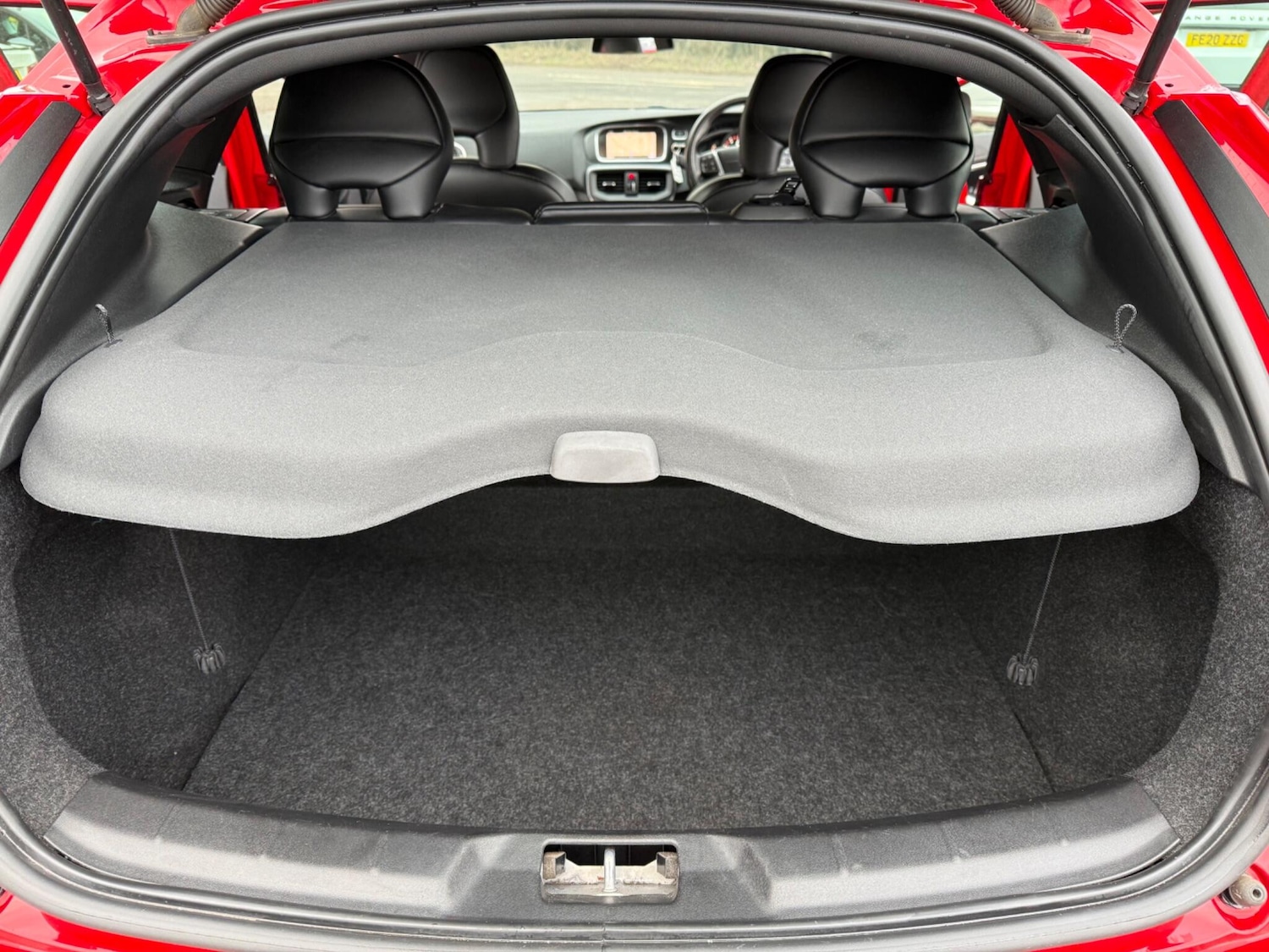 Used Volvo V40 2017 for sale - 77377530: Photo 30