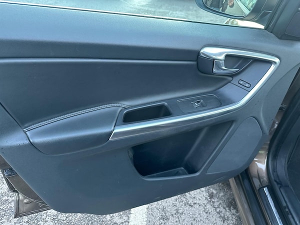 Used Volvo XC60 2016 for sale - 74787708: Photo 27