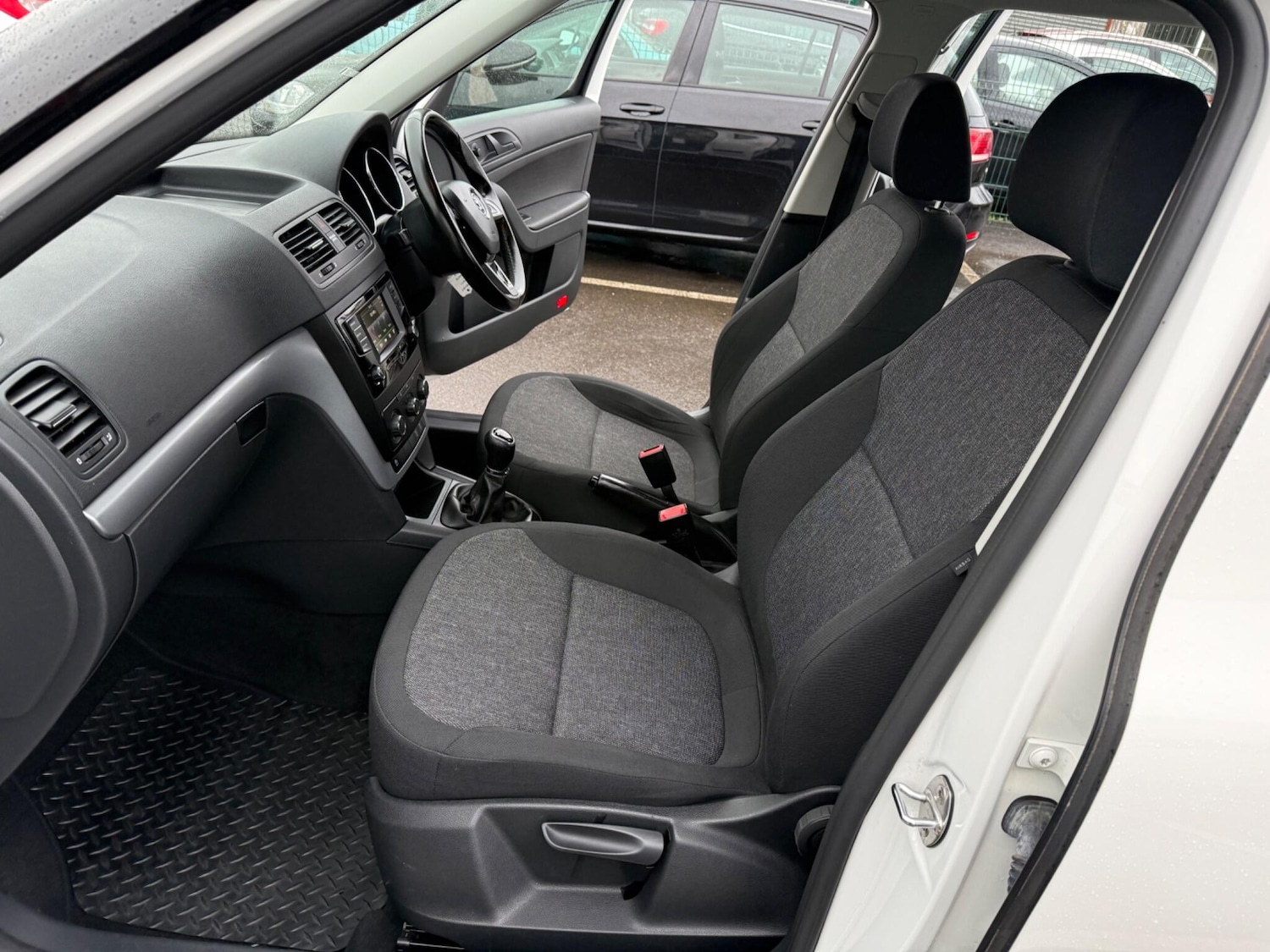 Used Skoda Yeti 2015 for sale - 77564809: Photo 17