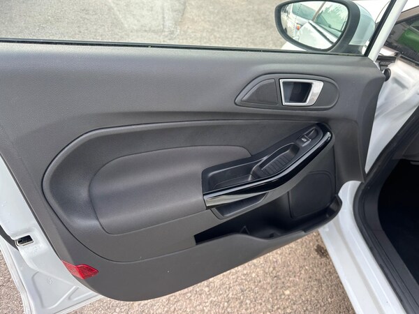Used Ford Fiesta 2014 for sale - 76012950: Photo 17