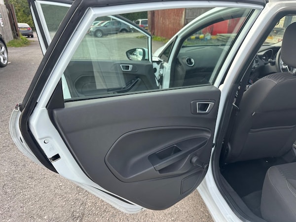 Used Ford Fiesta 2014 for sale - 76012950: Photo 20