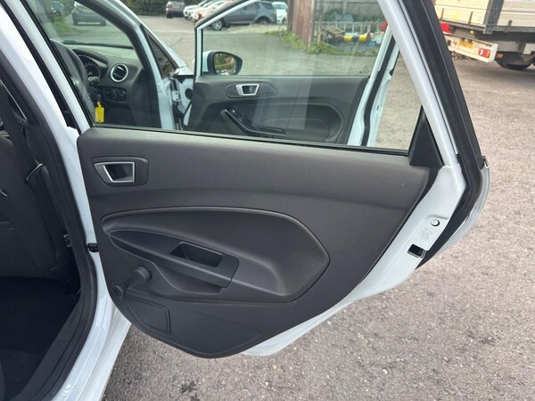 Used Ford Fiesta 2014 for sale - 76012950: Photo 22