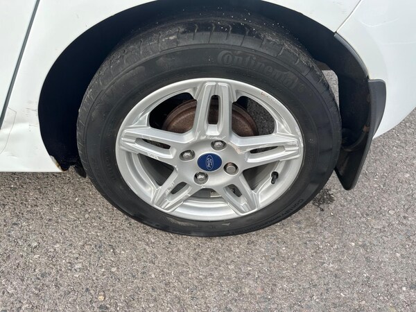 Used Ford Fiesta 2014 for sale - 76012950: Photo 32