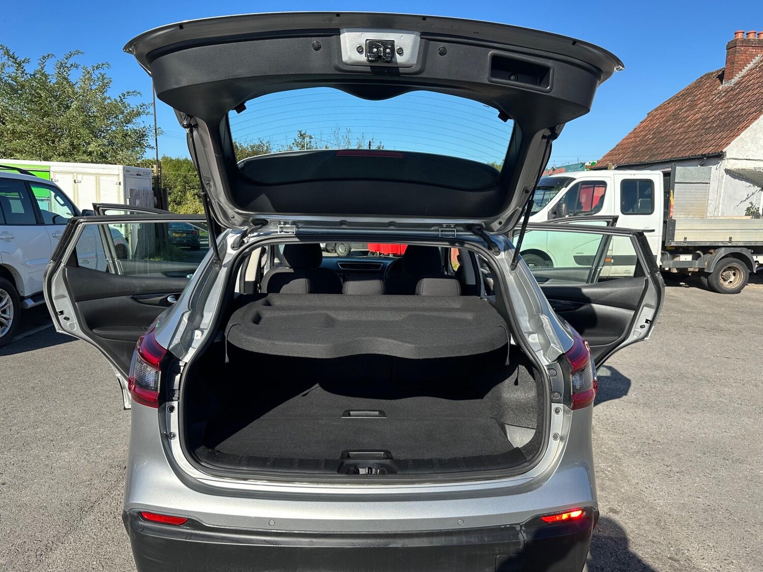 Vehicle 33