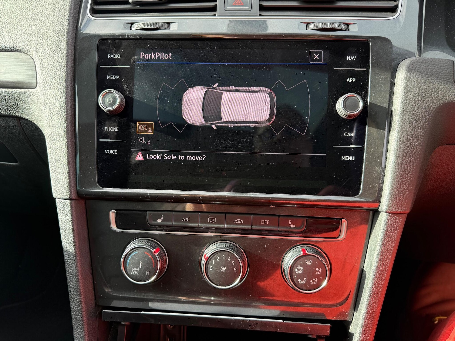 Used Volkswagen Golf 2017 for sale - 76388978: Photo 12