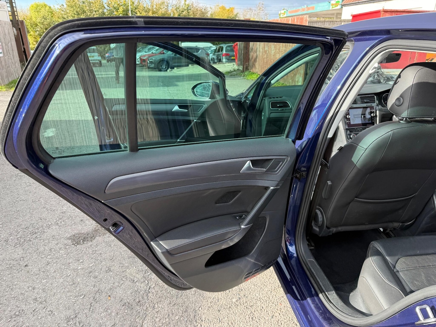 Used Volkswagen Golf 2017 for sale - 76388978: Photo 26